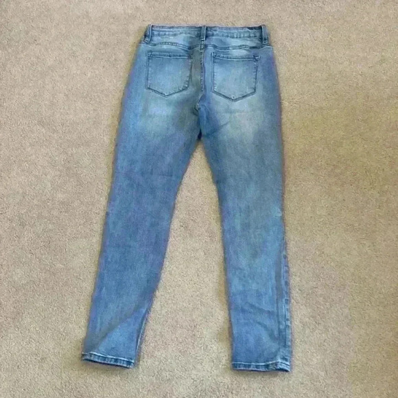 Kancan distressed high rise button up front jeans in size 7 / 27 - Picture 3 of 6